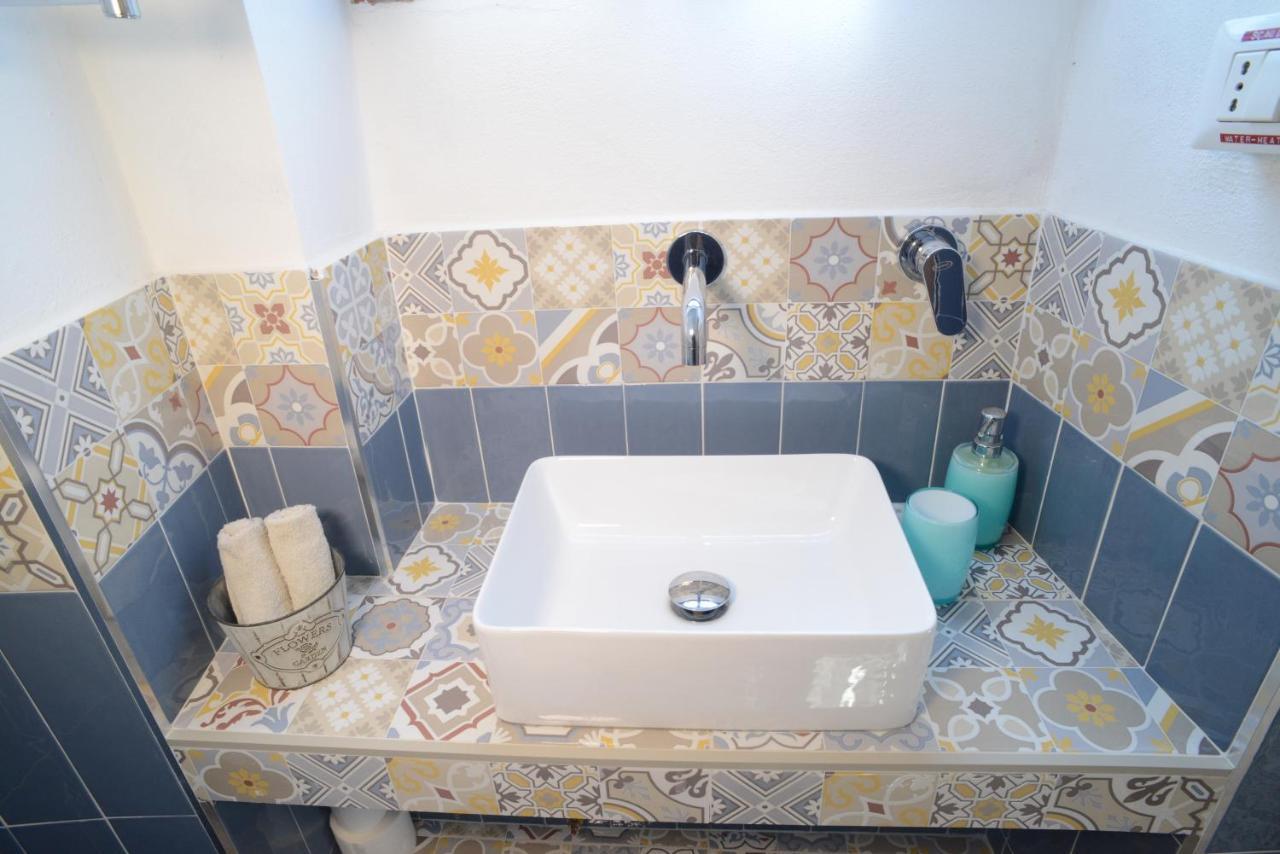 Old Town Secret Garden Apartment Alghero Bagian luar foto