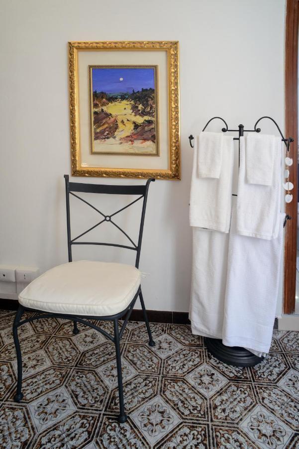 Old Town Secret Garden Apartment Alghero Bagian luar foto